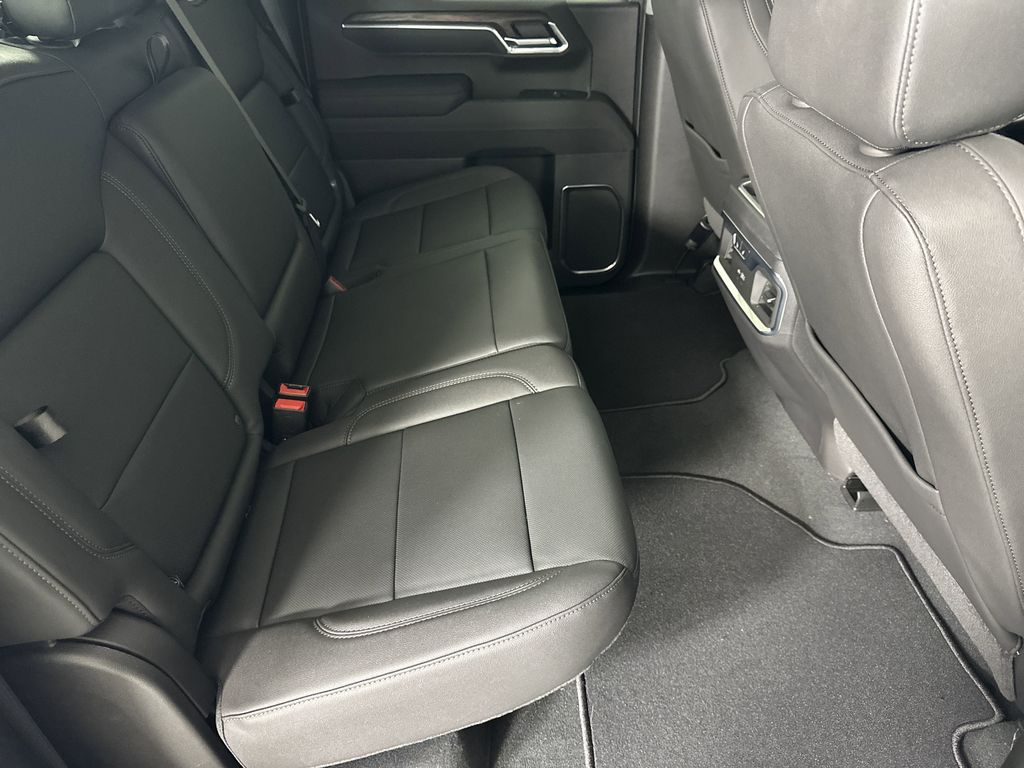 new 2025 GMC Sierra 1500 car, priced at $58,824