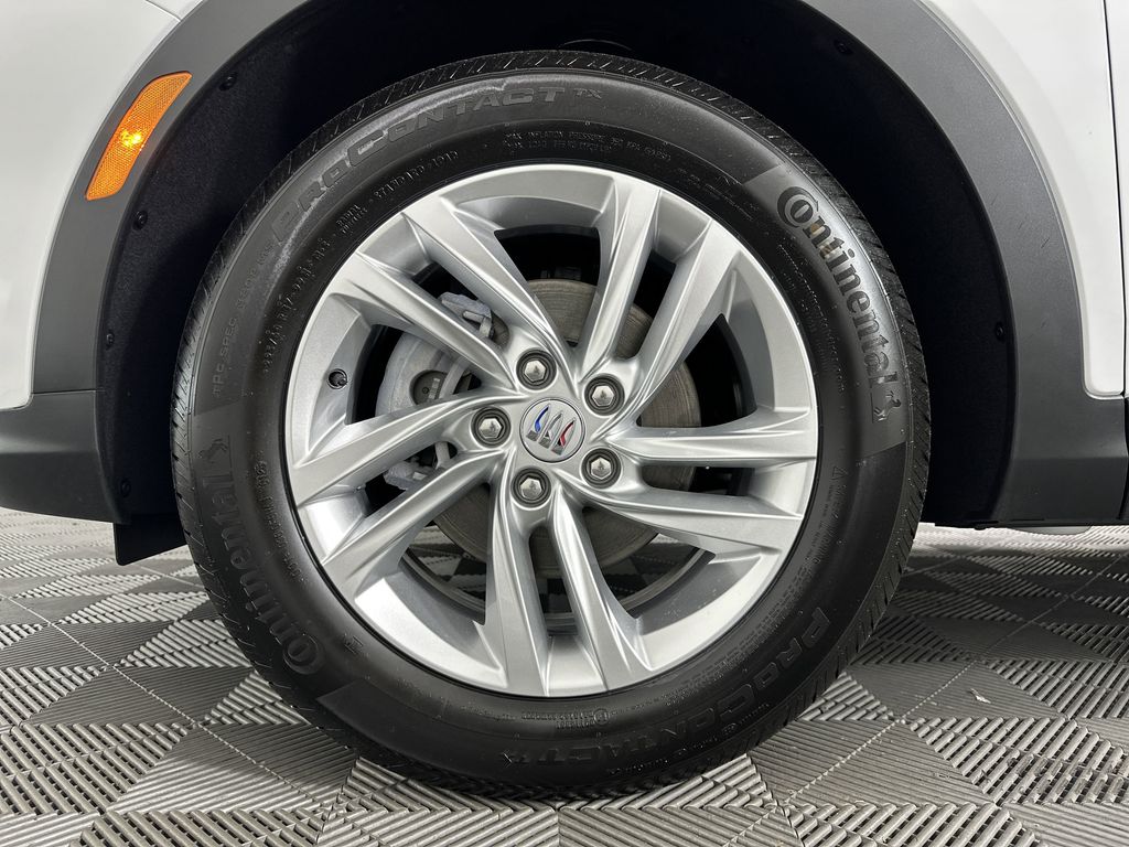 new 2025 Buick Envista car, priced at $26,880