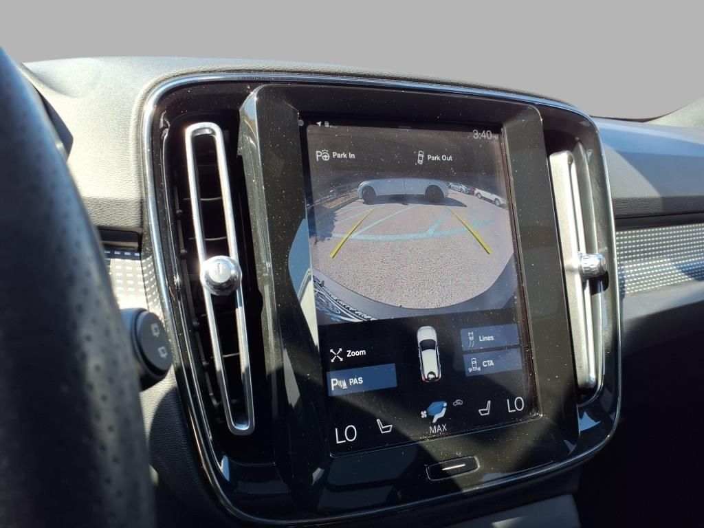 used 2019 Volvo XC40 car, priced at $18,111