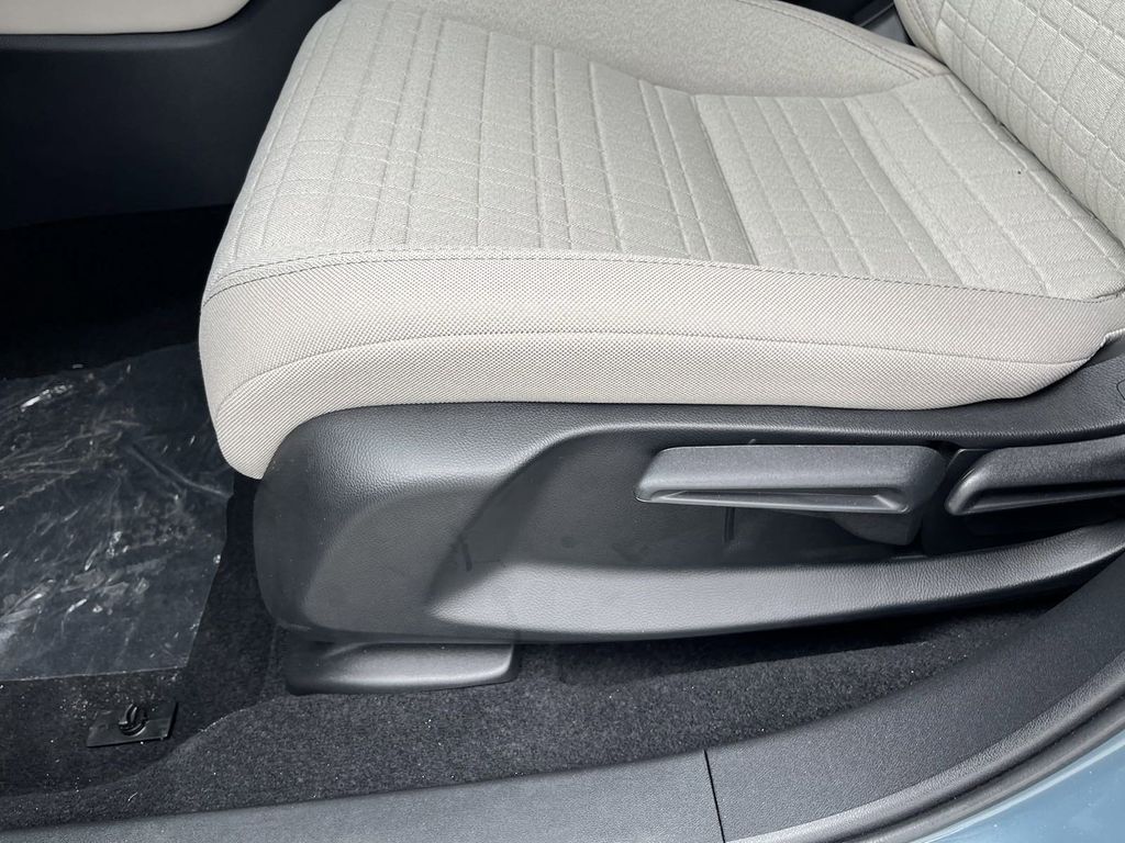 new 2025 Honda HR-V car, priced at $27,557