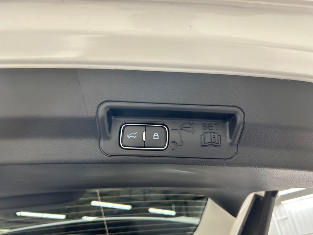 new 2025 Ford Explorer car, priced at $46,547