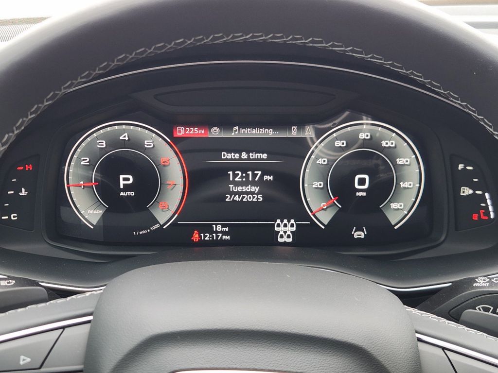 new 2025 Audi Q7 car, priced at $75,890