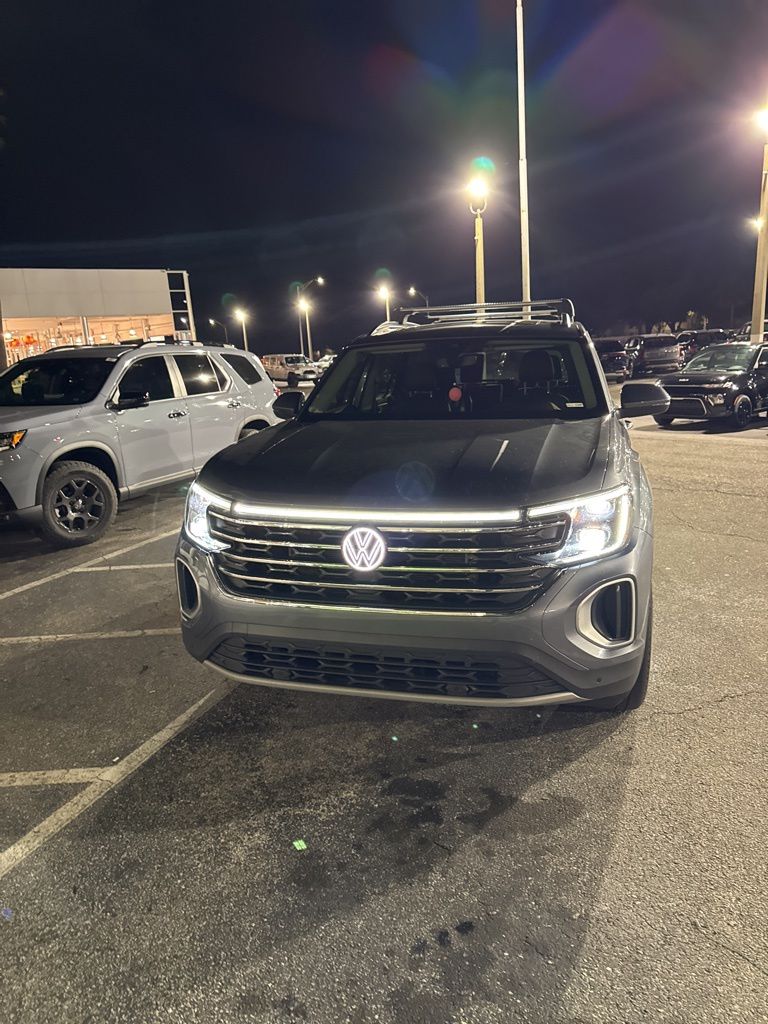 used 2024 Volkswagen Atlas car, priced at $33,891