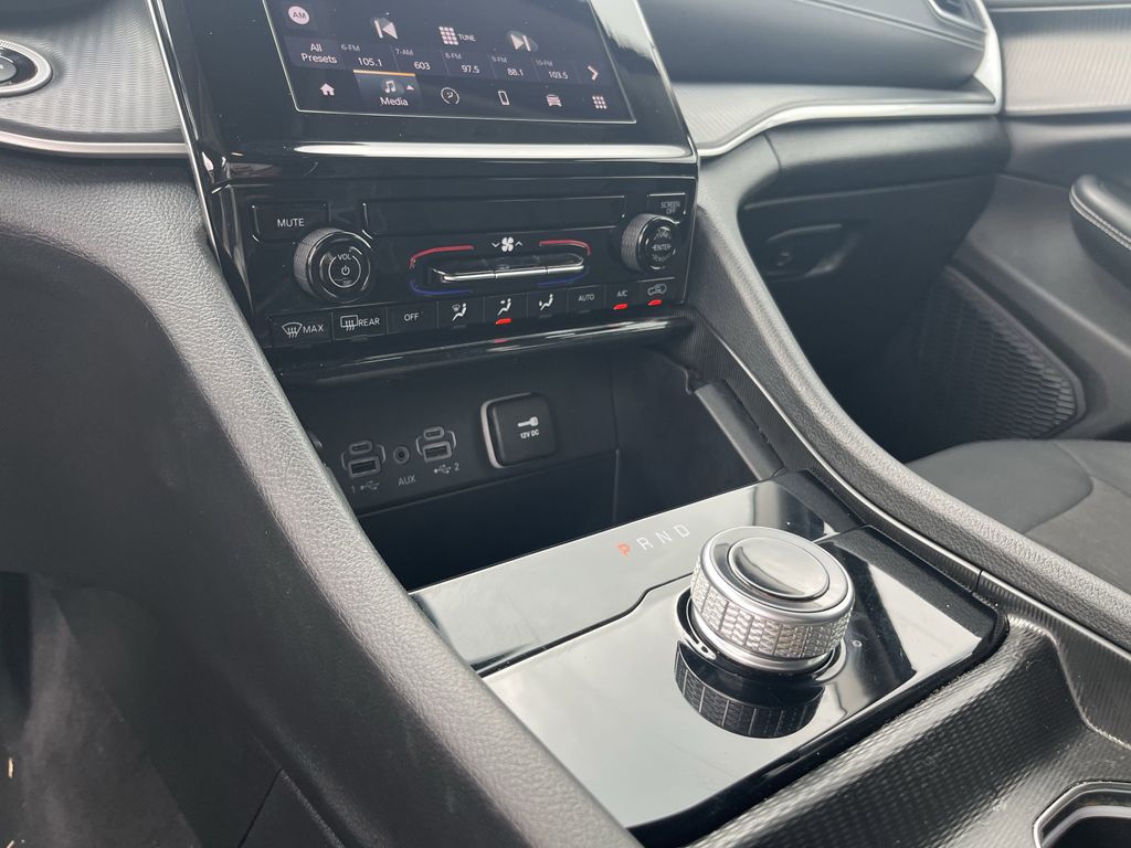 used 2024 Jeep Grand Cherokee car, priced at $29,795