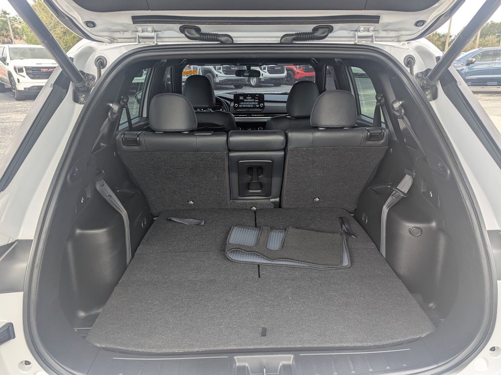 used 2023 Mitsubishi Outlander car, priced at $24,521