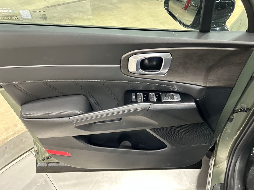 new 2025 Kia Sorento car, priced at $44,470