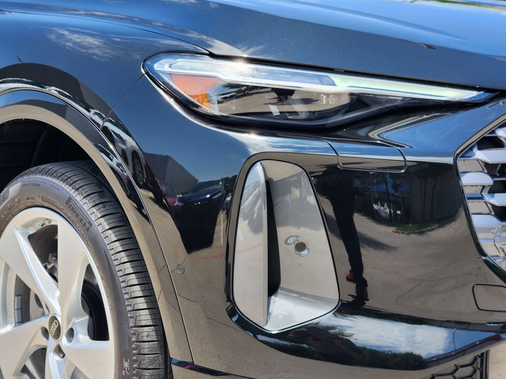 new 2025 Audi Q5 car, priced at $60,860