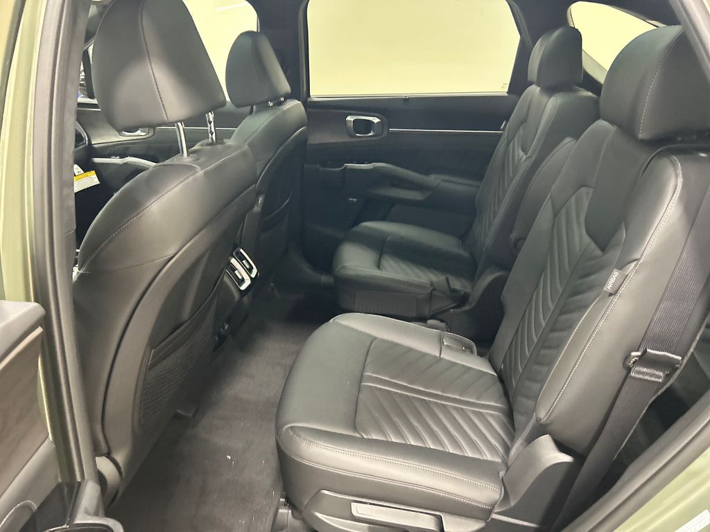 new 2025 Kia Sorento car, priced at $44,243