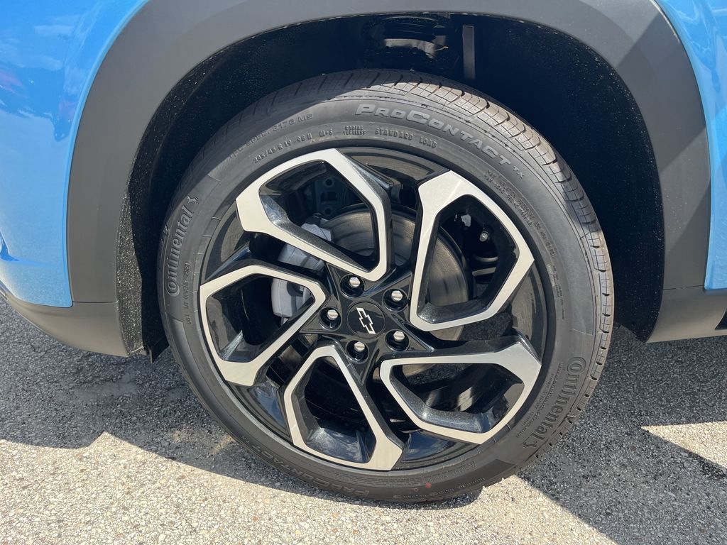 new 2025 Chevrolet Trax car, priced at $26,766