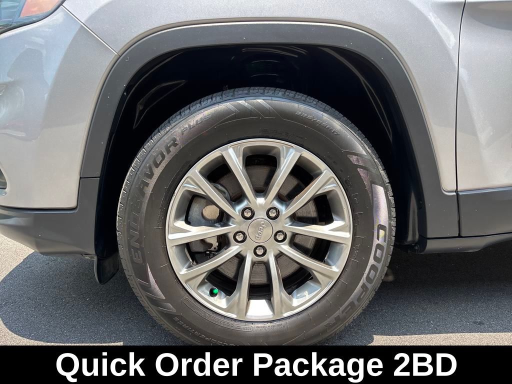 used 2019 Jeep Cherokee car, priced at $15,500