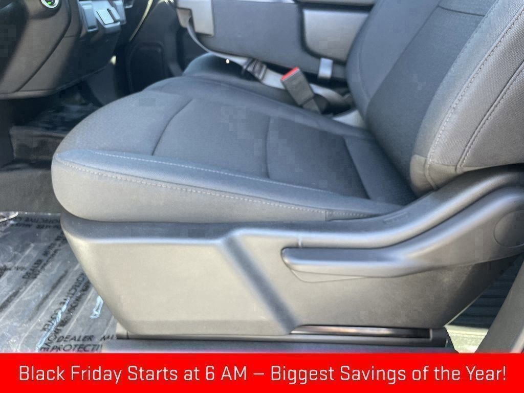 new 2025 GMC Sierra 1500 car, priced at $41,334