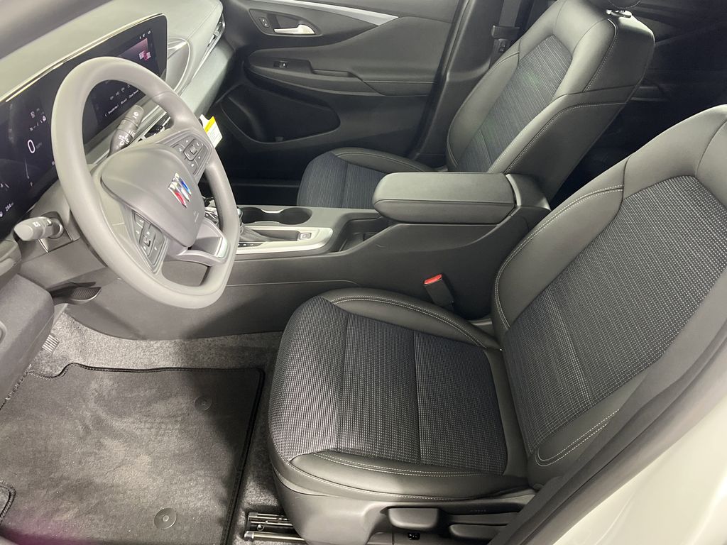 new 2025 Buick Envista car, priced at $25,190