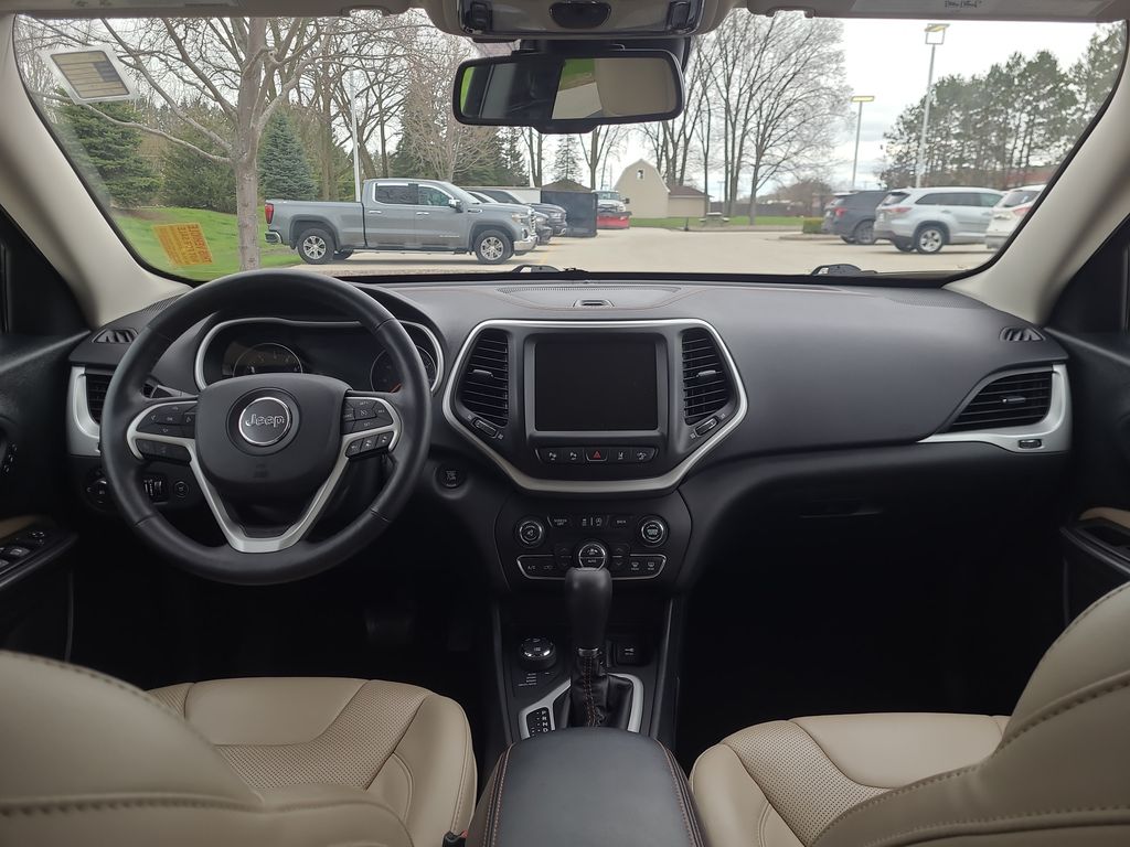 used 2015 Jeep Cherokee car, priced at $13,618
