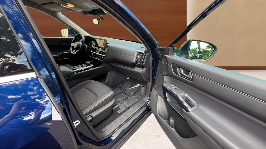 used 2024 Nissan Pathfinder car, priced at $30,900