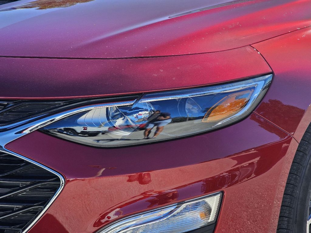 new 2025 Chevrolet Malibu car, priced at $28,740