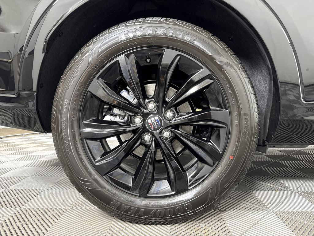 new 2025 Buick Envista car, priced at $29,869
