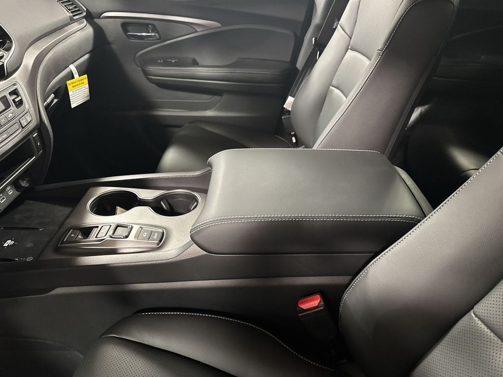 new 2025 Honda Ridgeline car, priced at $46,785