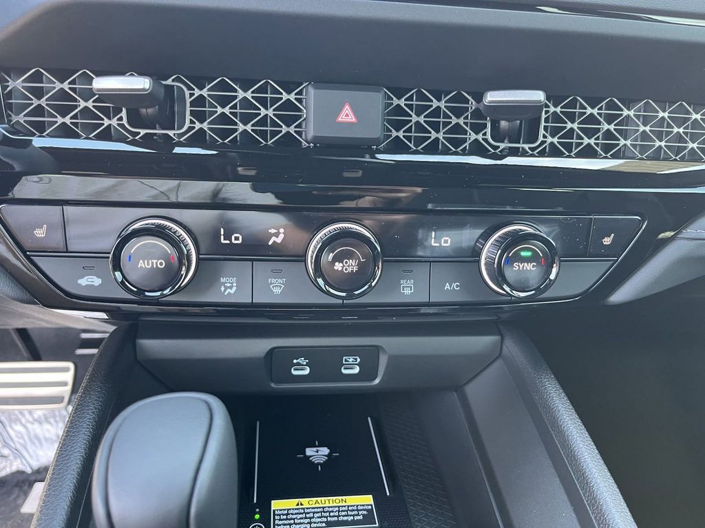 new 2025 Honda Accord Hybrid car, priced at $33,413