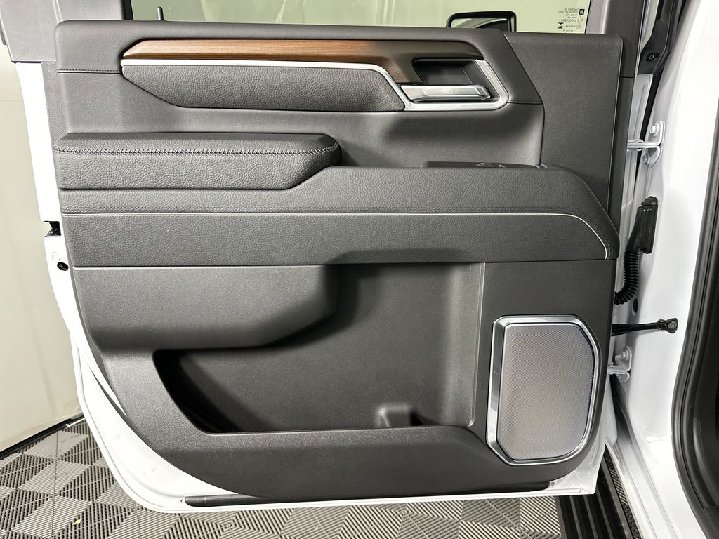 new 2025 GMC Sierra 2500HD car, priced at $87,090