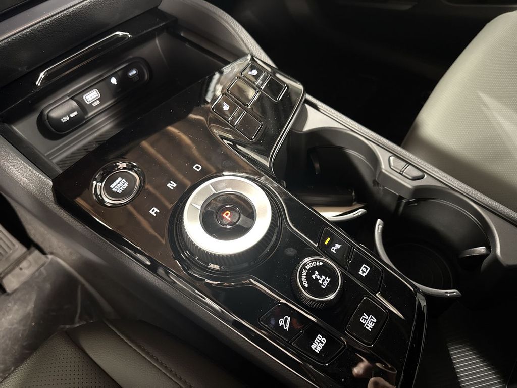 new 2025 Kia Sportage Plug-In Hybrid car, priced at $41,096