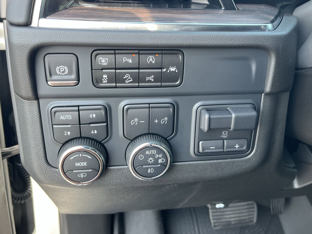 new 2025 Chevrolet Suburban car, priced at $82,854