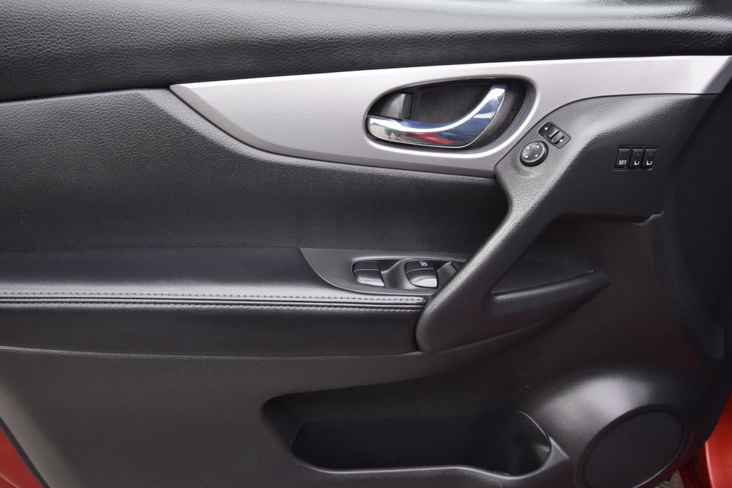 used 2020 Nissan Rogue Sport car, priced at $15,000