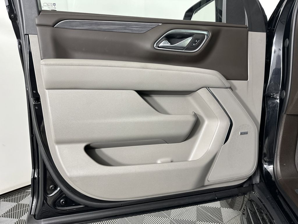 used 2023 GMC Yukon XL car, priced at $61,366