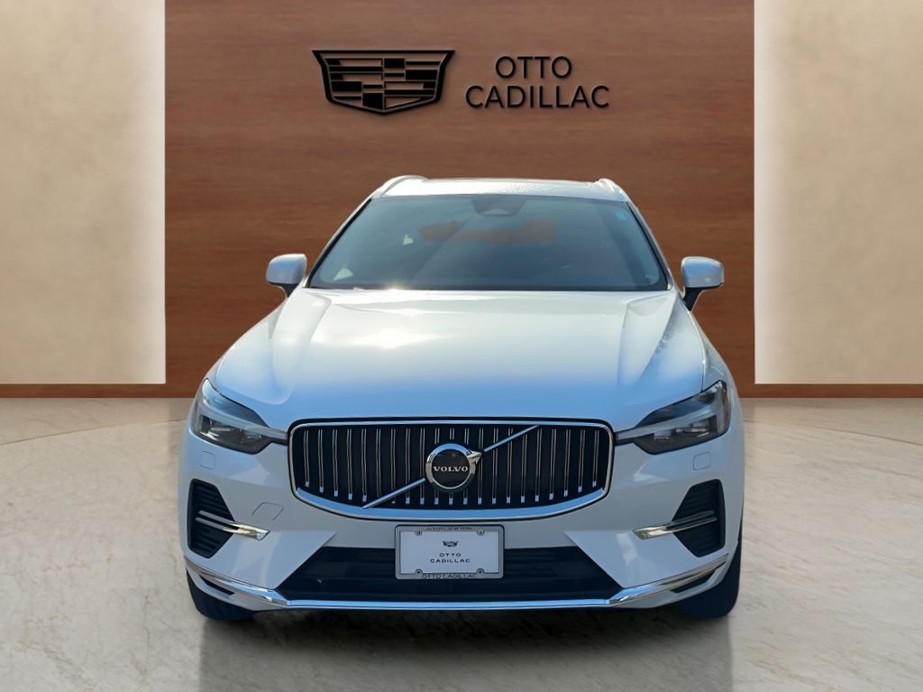 used 2023 Volvo XC60 Recharge Plug-In Hybrid car, priced at $36,400