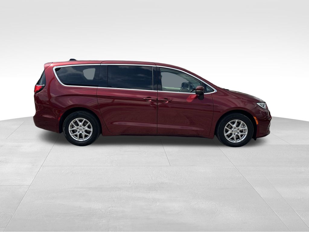 used 2023 Chrysler Pacifica car, priced at $22,492