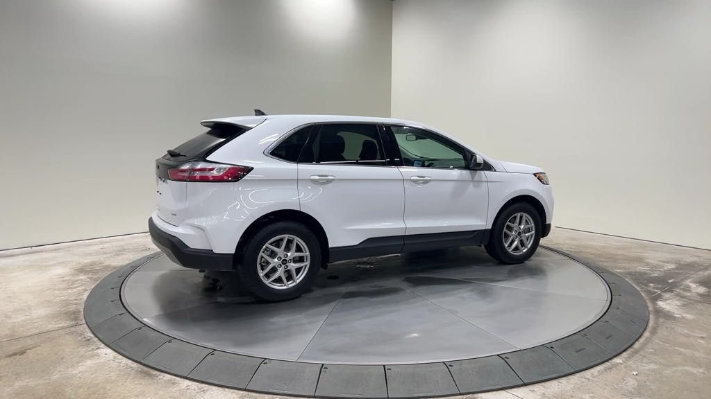 used 2024 Ford Edge car, priced at $30,818