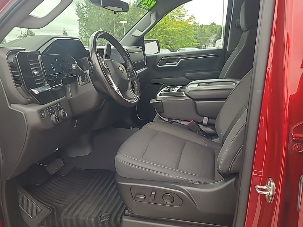 used 2022 Chevrolet Silverado 1500 car, priced at $34,996