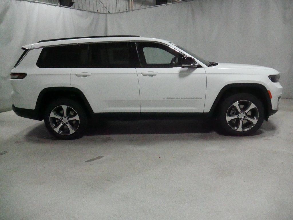 new 2024 Jeep Grand Cherokee L car, priced at $48,325