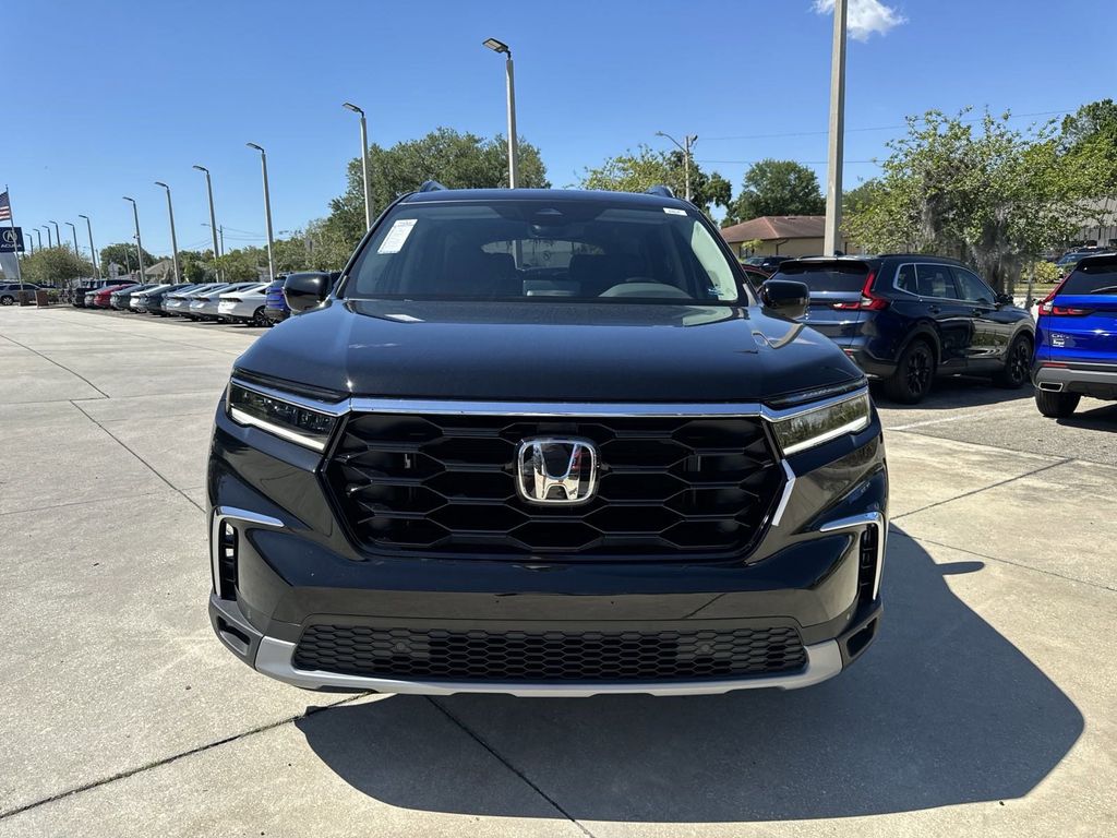new 2025 Honda Pilot car, priced at $47,736