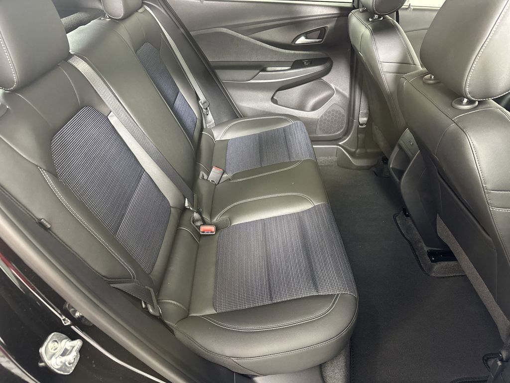 new 2025 Buick Envista car, priced at $24,790
