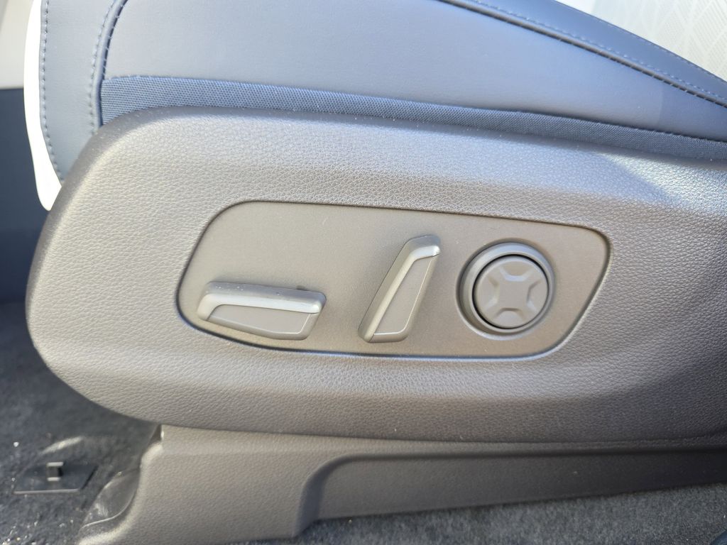 new 2026 Kia Carnival Hybrid car, priced at $43,116