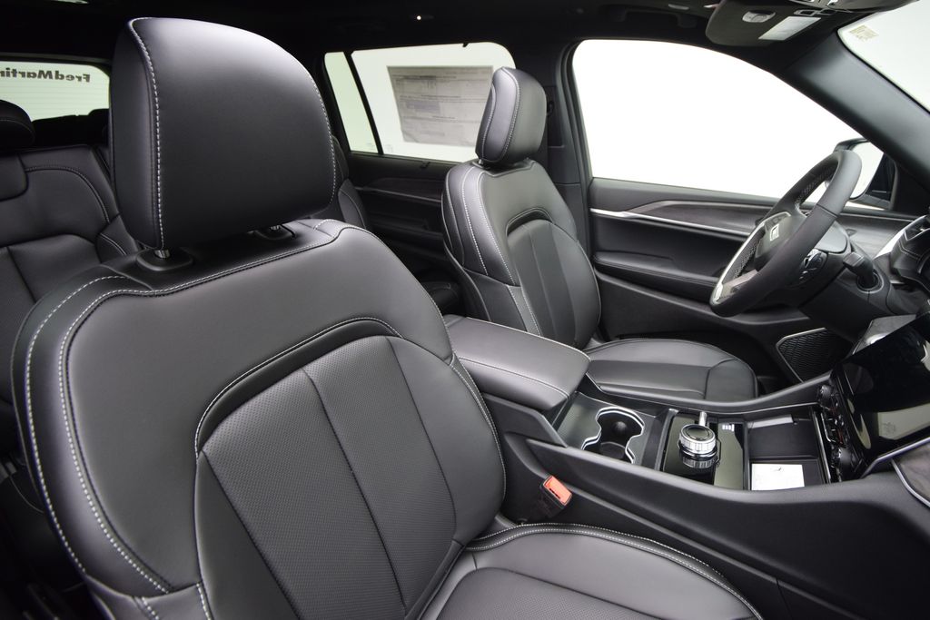 new 2025 Jeep Grand Cherokee L car, priced at $50,985