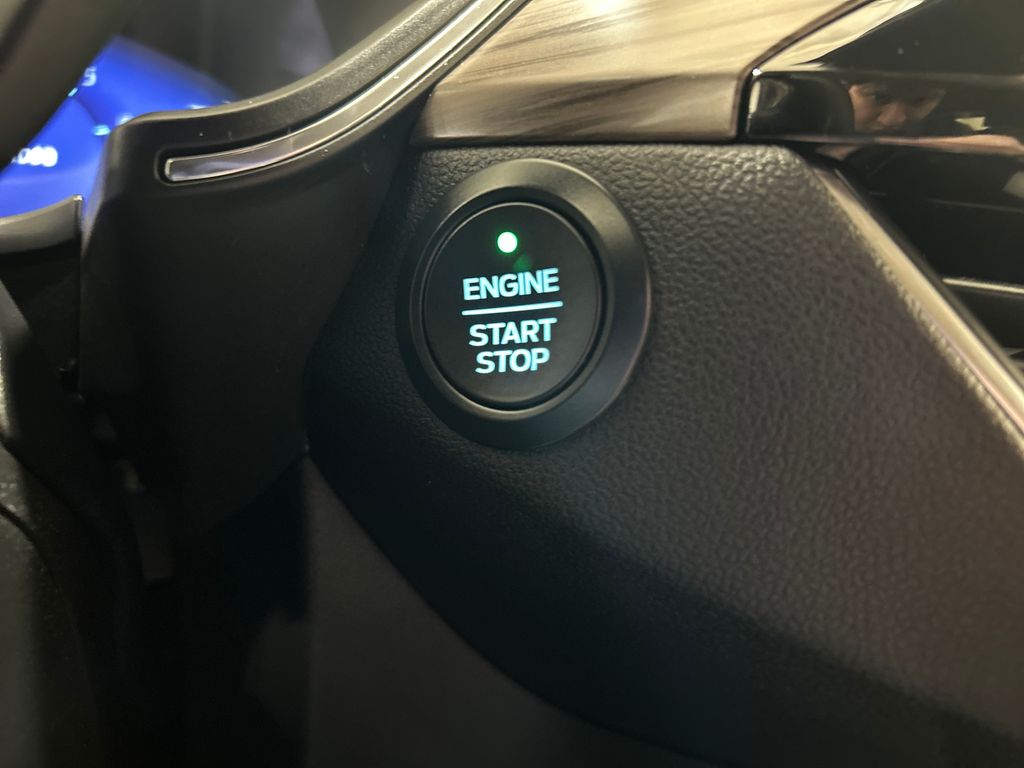 used 2020 Ford Escape car, priced at $23,284