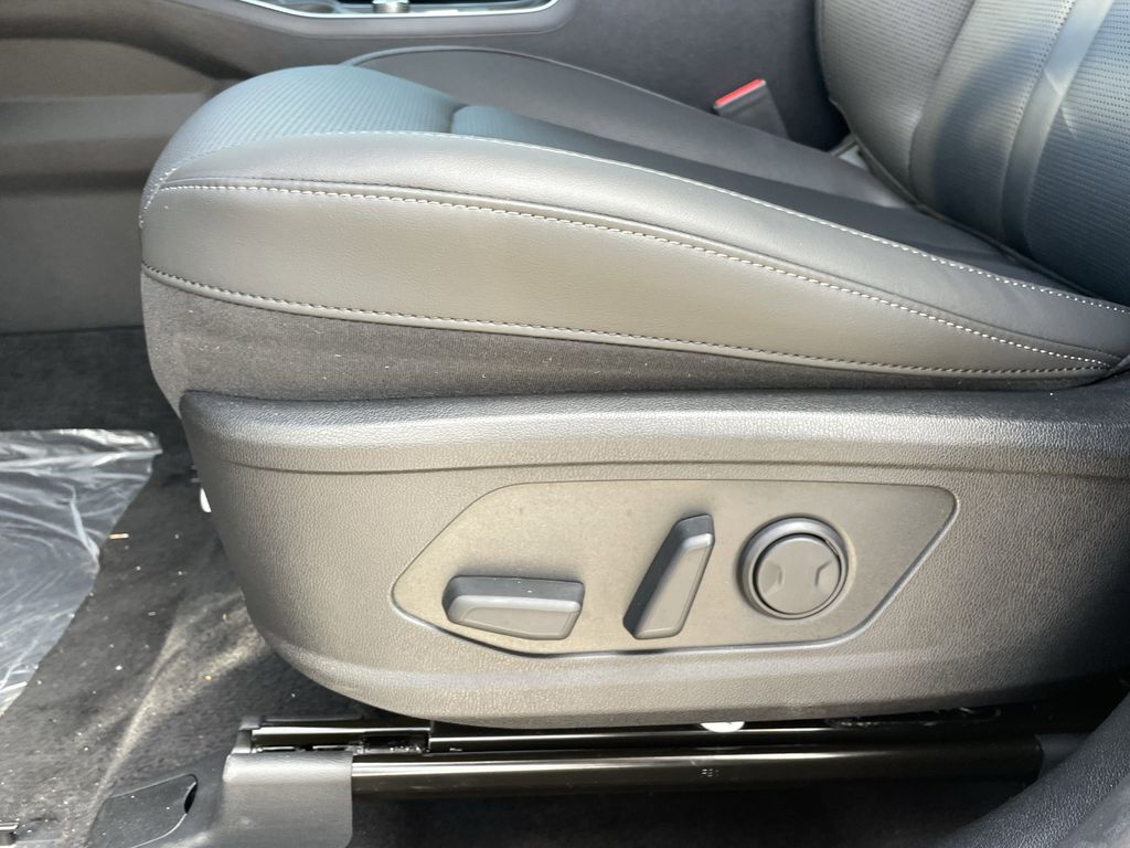 new 2025 Kia Sorento car, priced at $32,499