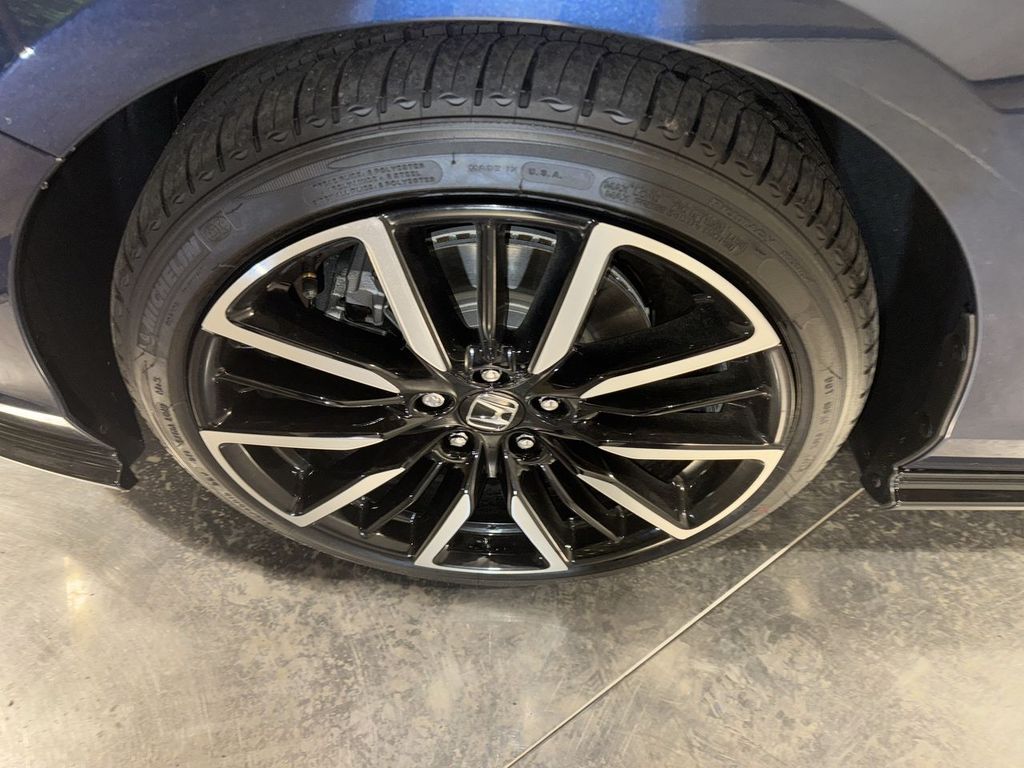 new 2025 Honda Accord Hybrid car, priced at $40,450