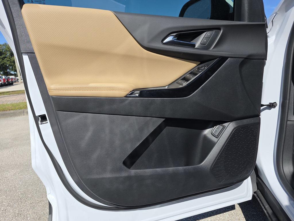 new 2026 Chevrolet Equinox car, priced at $31,895