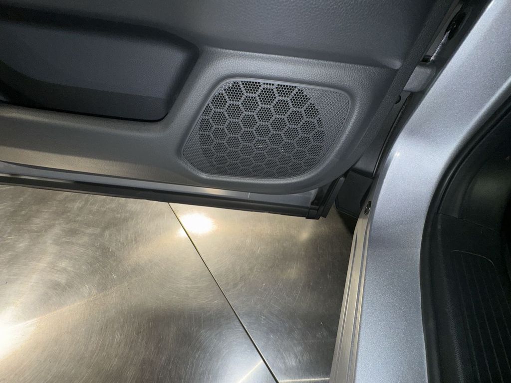 new 2025 Honda Pilot car, priced at $50,895