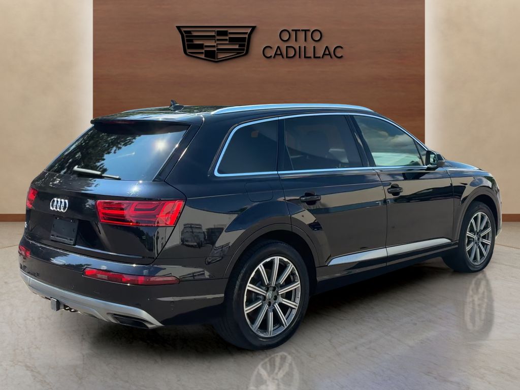 used 2019 Audi Q7 car, priced at $21,900