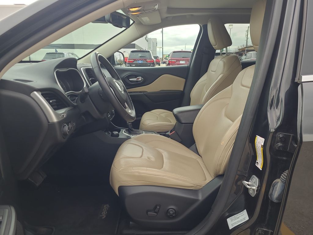 used 2015 Jeep Cherokee car, priced at $13,618
