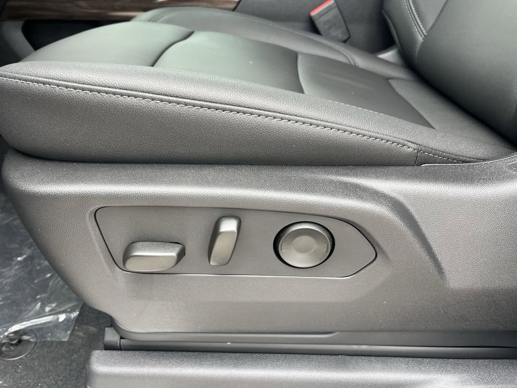 new 2025 Chevrolet Silverado 1500 car, priced at $50,963