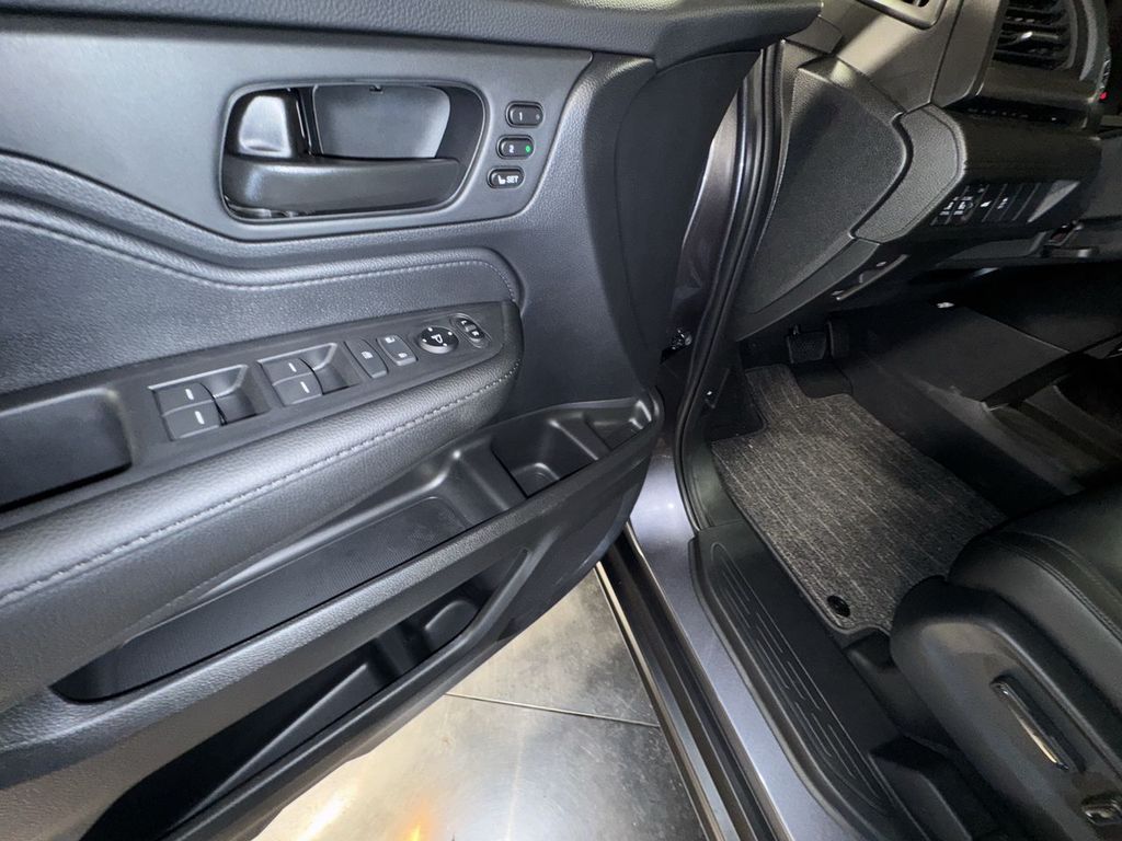 new 2026 Honda Odyssey car, priced at $44,290