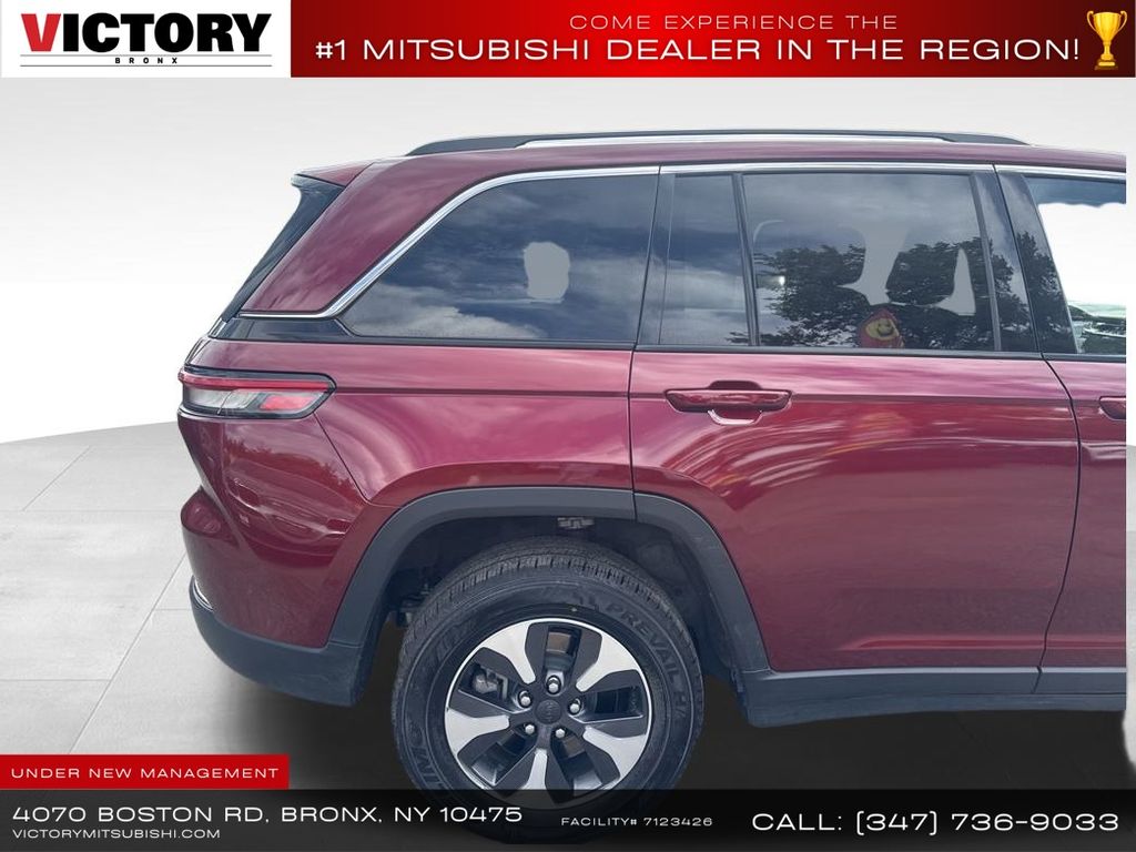 used 2023 Jeep Grand Cherokee car, priced at $22,119