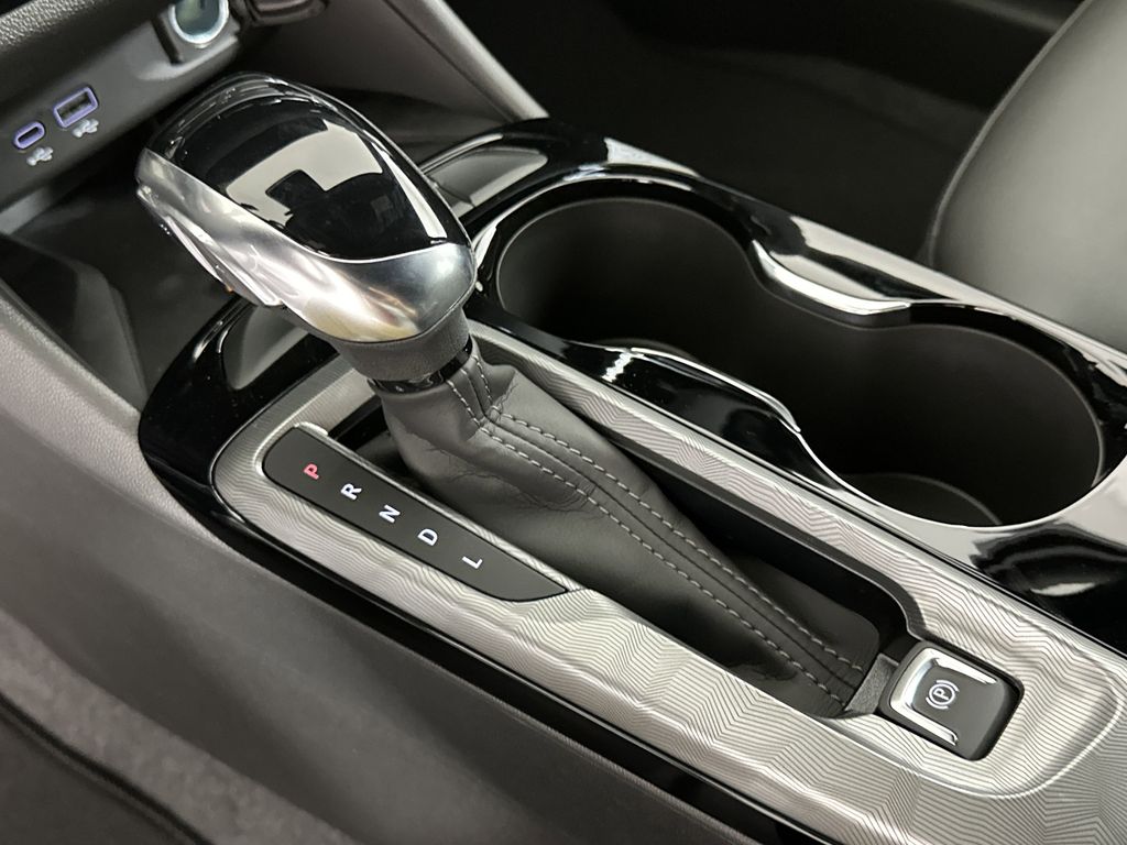 new 2025 Buick Envista car, priced at $29,374