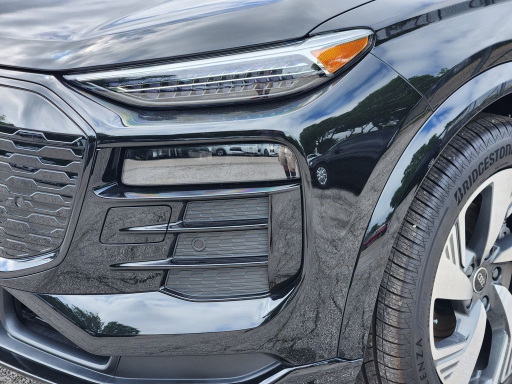 new 2025 Audi e-tron car, priced at $76,540