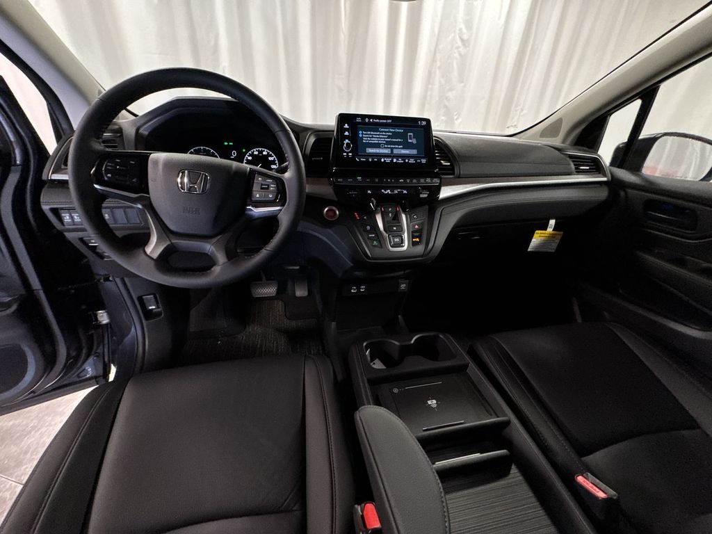 new 2026 Honda Odyssey car, priced at $44,290