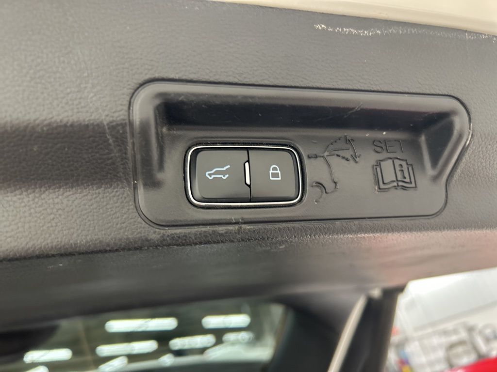 used 2022 Ford Explorer car, priced at $28,999